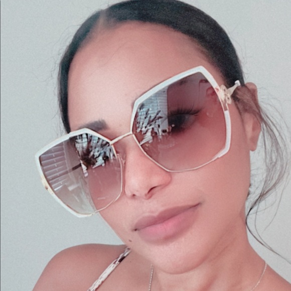 ☀️🕶NEW CHANEL GORGEOUS CHAMPAGNE/OFF WHITE SUNGLASSES ☀️🕶 SOLD!!!!! - Picture 7 of 8